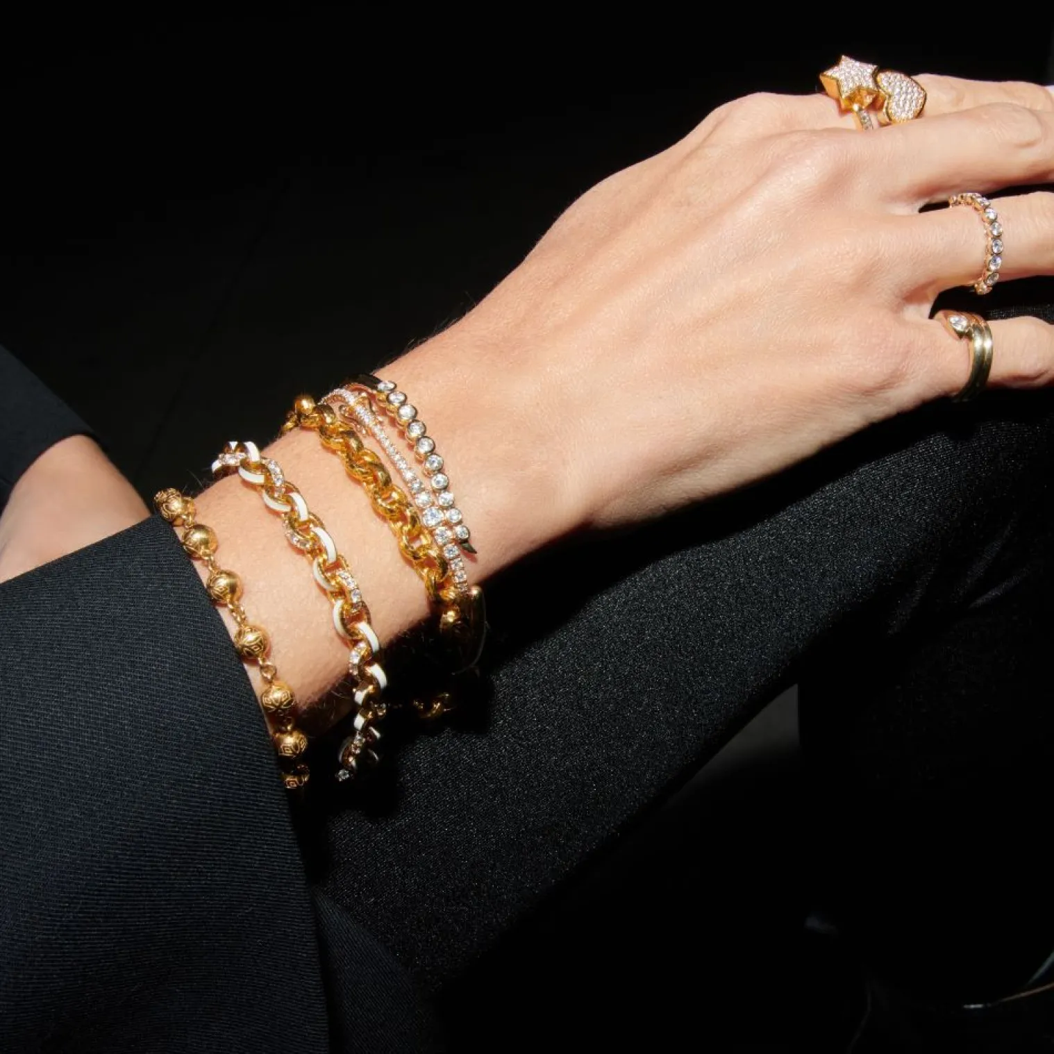 White Diamond Jones Tennis Bracelet in Yellow Gold